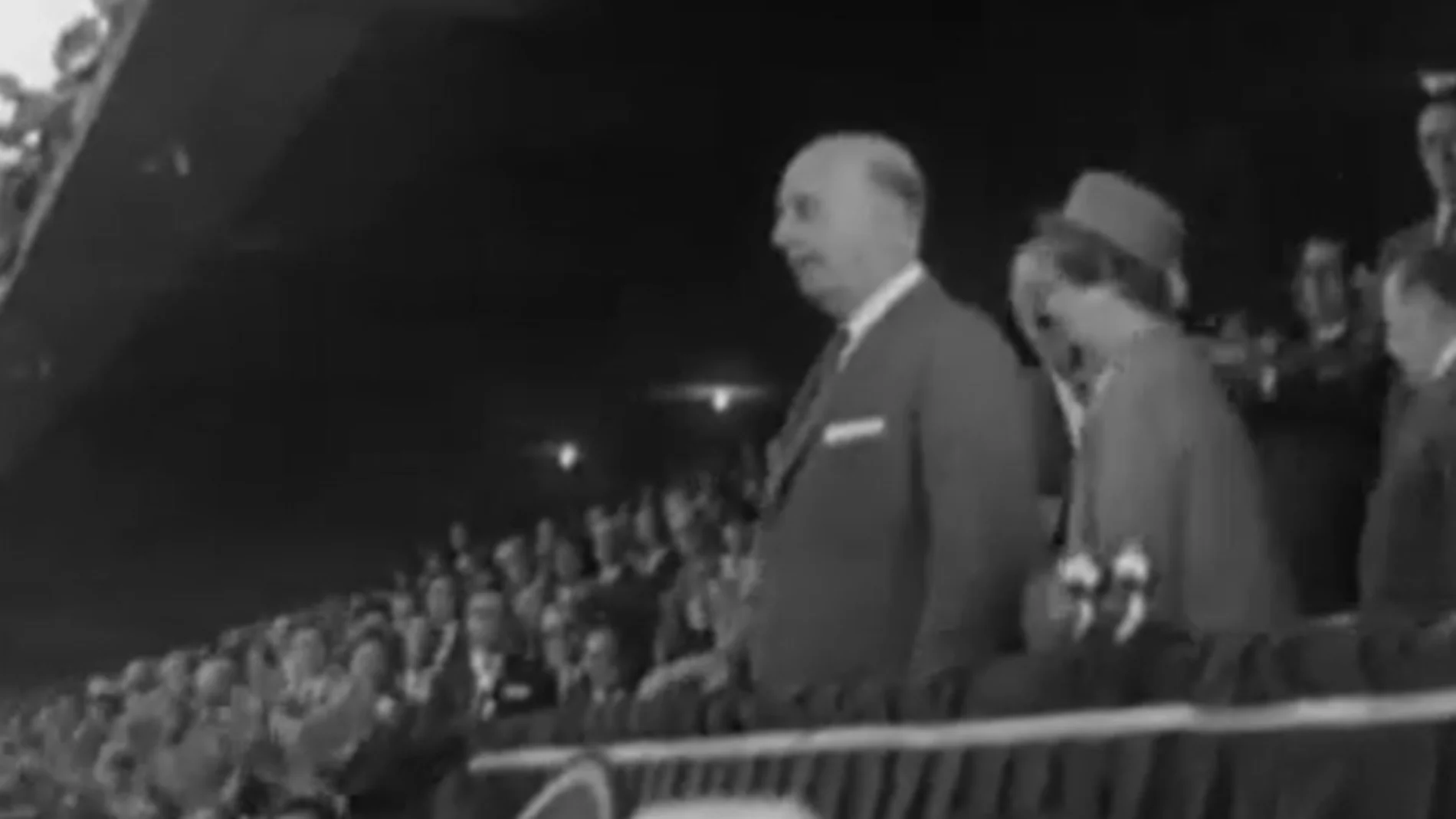 Franco durante la final de la Copa del Generalísimo en 1964