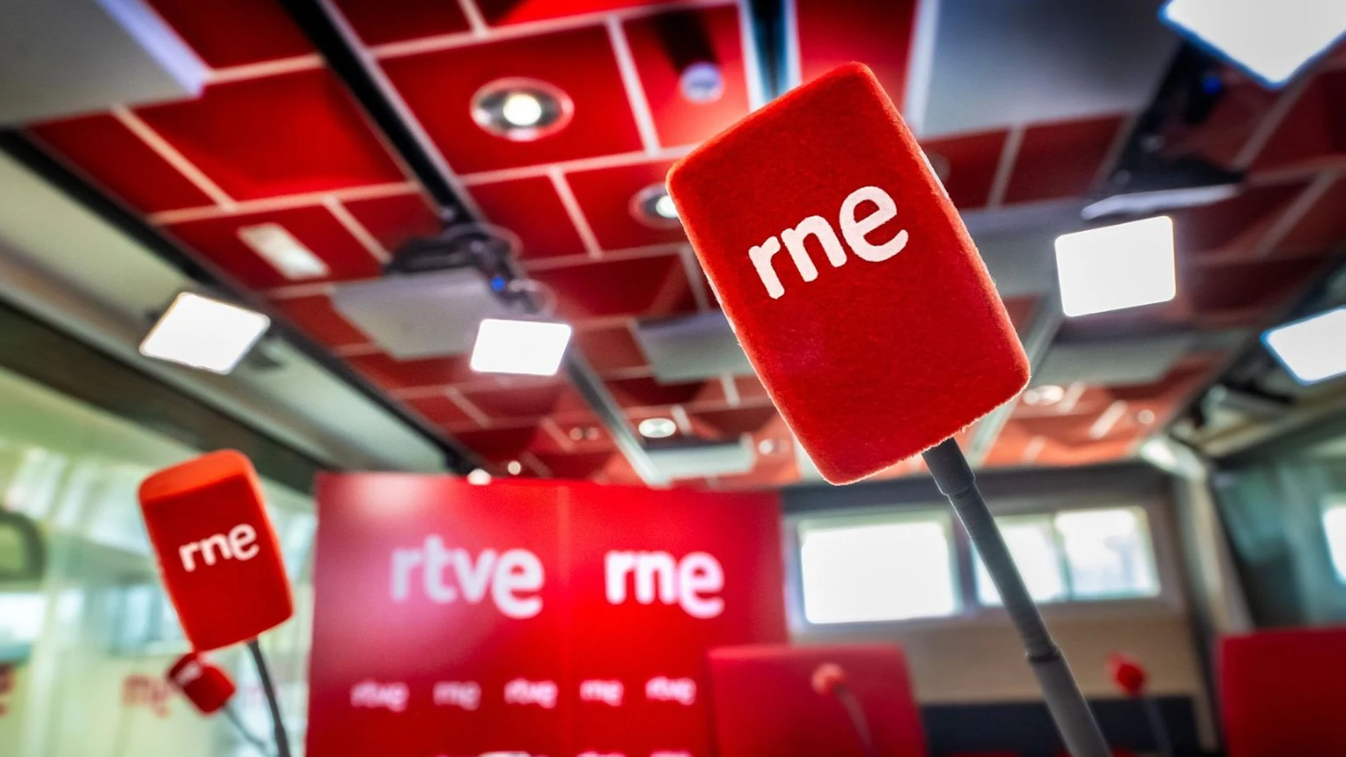 La radio que conocimos desaparece: RTVE cierra la Onda Media