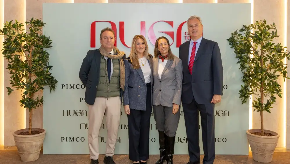 De izq. a dcha: Daniel Portero de la Torre, presidente de la Comisión de Vivienda, Transportes e Infraestructuras, Asamblea de Madrid; Paula de las Heras Tundidor, Diputada Asamblea Madrid; Yolanda Estrada, concejal presidenta de la Junta de Chamartín; y Miguel Torres, Head of Iberia PIMCO Prime Real Estate.