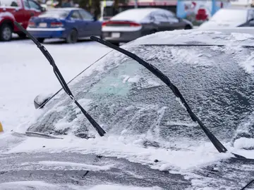 Descongela el parabrisas de tu coche con un producto doméstico y evita que se congele durante la noche Descongela el parabrisas de tu coche con un producto doméstico y evita que se congele durante la noche
