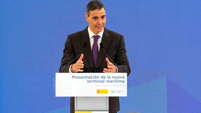 Sánchez inaugura la nueva estación marítima de Ceuta