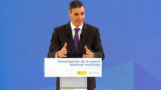 Sánchez inaugura la nueva estación marítima de Ceuta