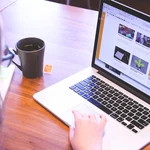 El tabnabbing resulta especialmente peligroso para quien tiene varias pestañas abiertas