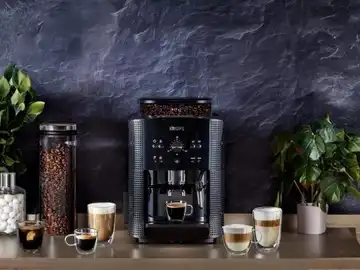 La Krups Roma, la superautomática que convierte tu cocina en una cafetería (y viene con kit de limpieza) Krups Roma