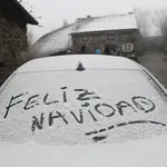 La llegada de la masa de aire ártico a Galicia provoca nevadas en Lugo