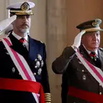 Juan Carlos I y Felipe VI, dos monarcas distintos pero vistos como adecuados a la España de sus reinados