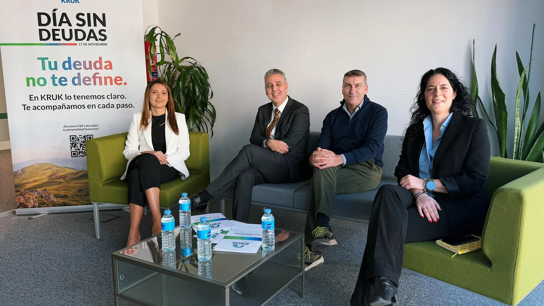 De izq. a derecha, Alina Giurgea, Miguel Ángel Ruiz, Dositeo Amoedo y Elena Compte