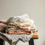 El método holandés para secar la ropa en invierno sin usar electricidad: qué es y cómo aplicarlo