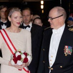 El look de Charl&egrave;ne de M&oacute;naco.