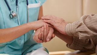 Denuncian que de las 18.600 enfermeras especialistas en familia s&oacute;lo 2.500 pueden ejercer