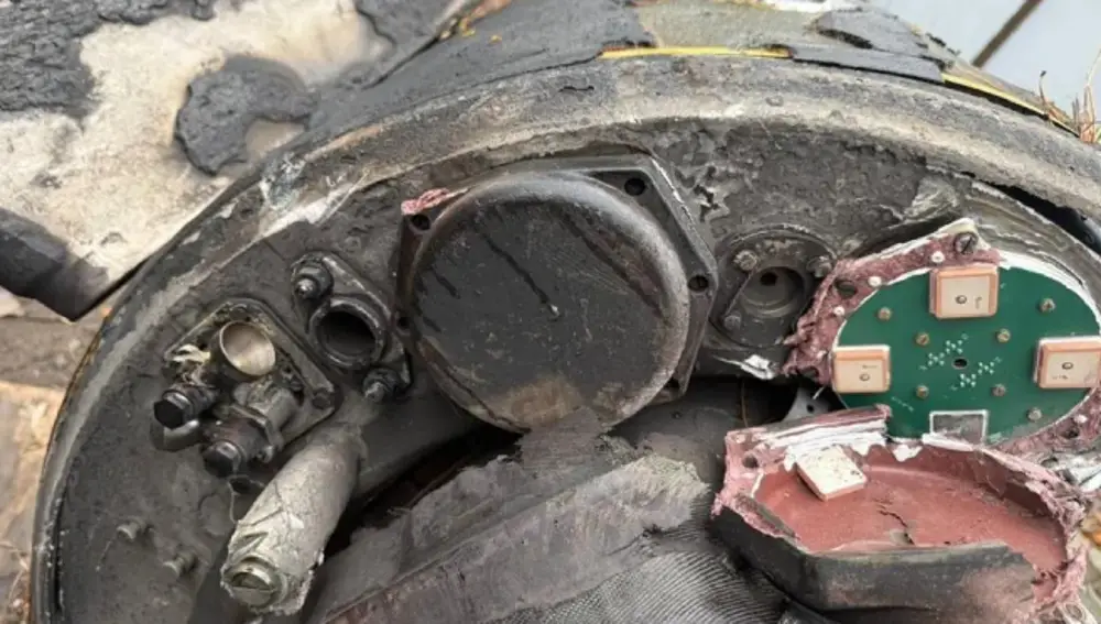 Grupo de antenas cuadradas del sistema Kometa de un Kinzhal.