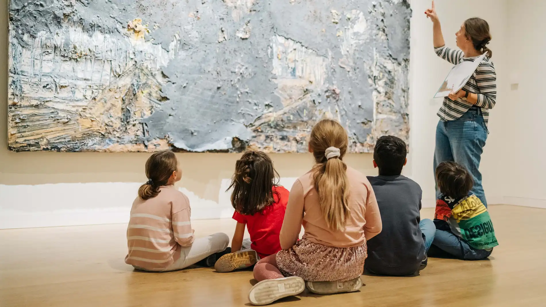 El Centro de Arte Hortensia Herrero prepara un programa especial de actividades para familias en Navidad