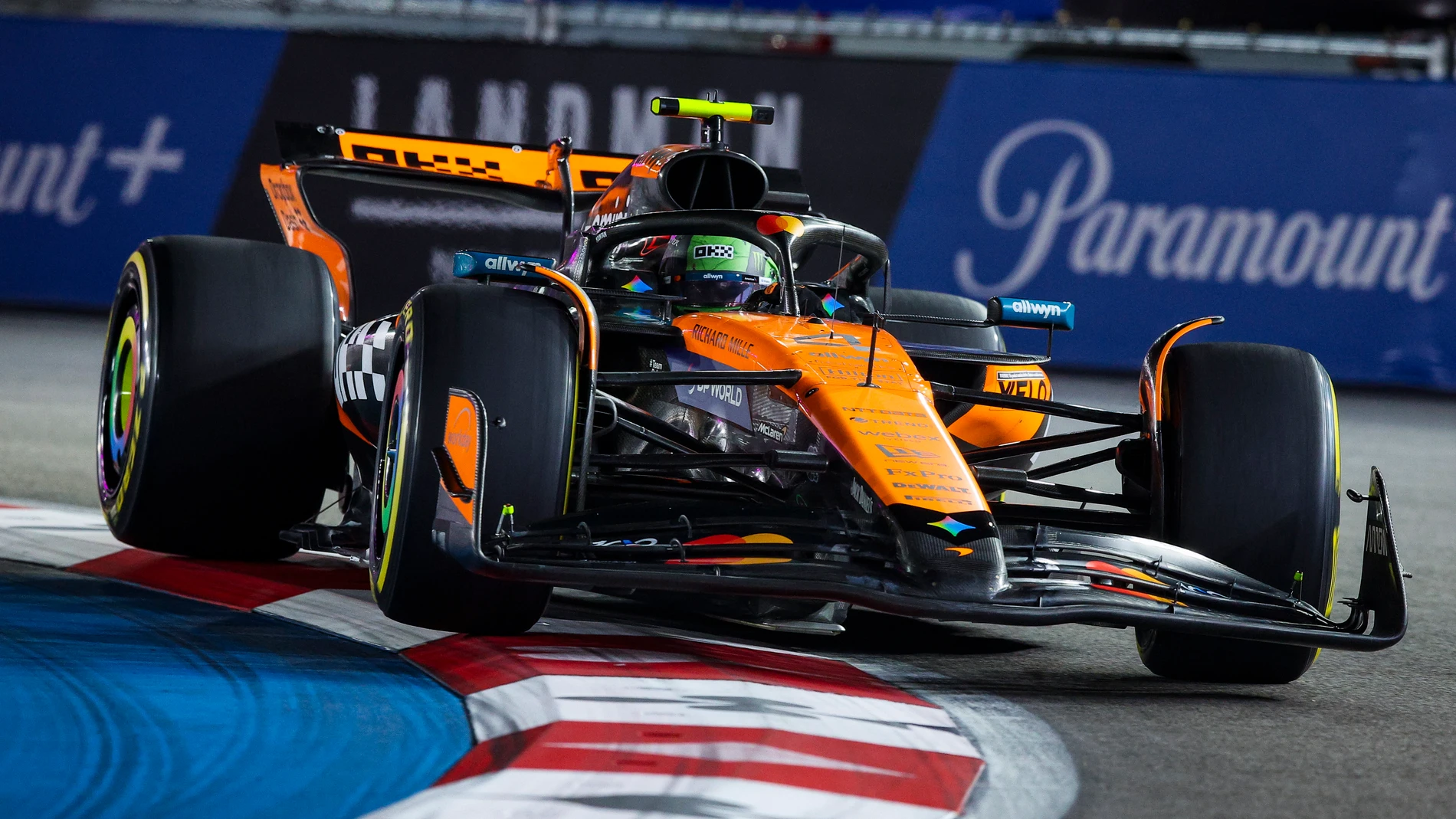04 NORRIS Lando (gbr), McLaren F1 Team MCL39, action during the 2025 Formula 1 Las Vegas Grand Prix, 22th round of the 2025 FIA Formula One World Championship from November 21 to 23, 2025 on the Las Vegas Strip Circuit, in Paradise, Nevada, United States of America - Photo Xavier Bonilla / DPPI AFP7 21/11/2025 ONLY FOR USE IN SPAIN