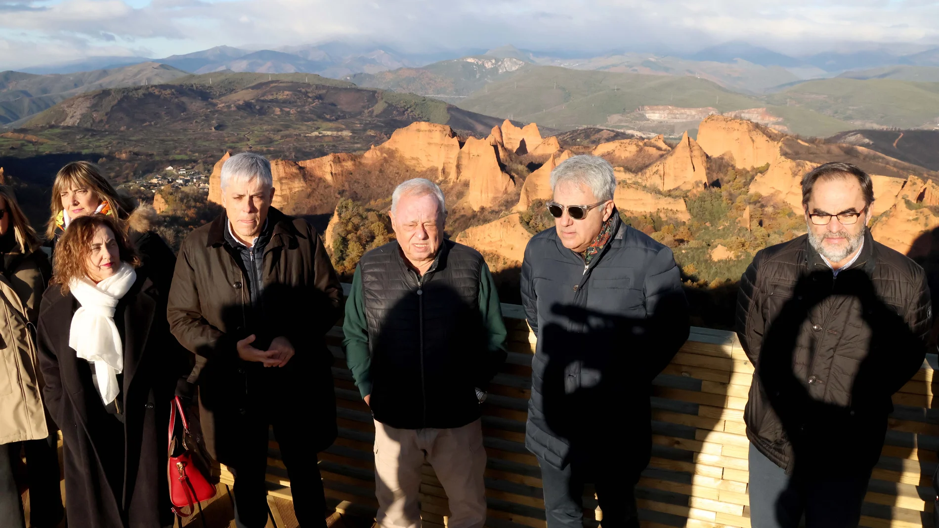 El consejero Gonzalo Santonja visita el Mirador de Orellán de Las Médulas