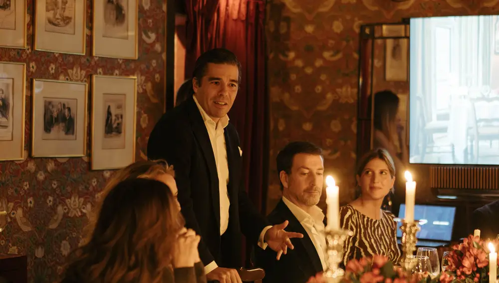 José Manuel Moreno, Director General de Gunni & Trentino, tampoco se perdió la velada. A su dcha., Jaime Ardid Martínez-Bordiú e Inés Ybarra