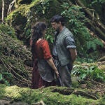 Jessie Buckley y Paul Mescal en "Hamnet"