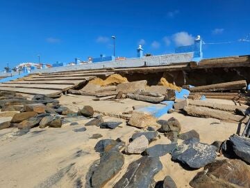 Paseo marítimo de Matalascañas (Huelva) tras el temporal