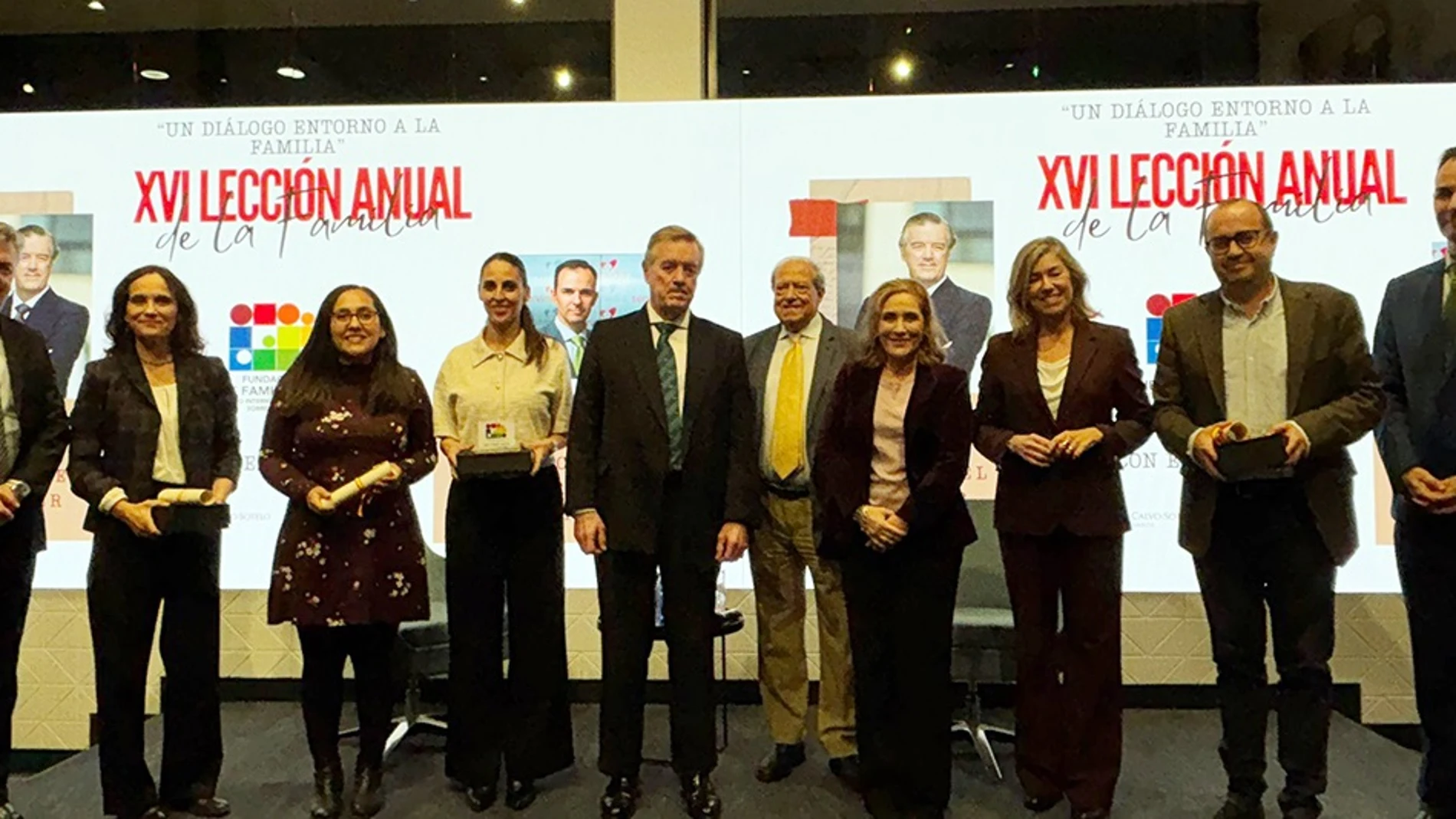 Participantes de la XVI Lección Anual de la Familia de The Family Watch, que ha tenido lugar en el Auditorio Cremades & Calvo-Sotelo. REMITIDA / HANDOUT por THE FAMILY WATCH Fotografía remitida a medios de comunicación exclusivamente para ilustrar la noticia a la que hace referencia la imagen, y citando la procedencia de la imagen en la firma 21/11/2025