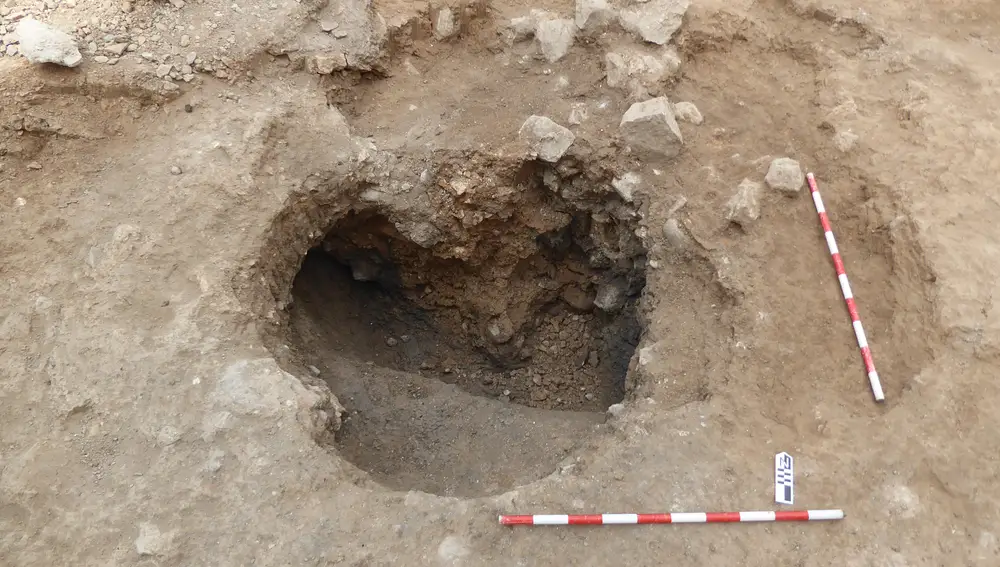 Una talla de madera de Hércules sobrevive 1.700 años sumergida en el centro de Ibiza