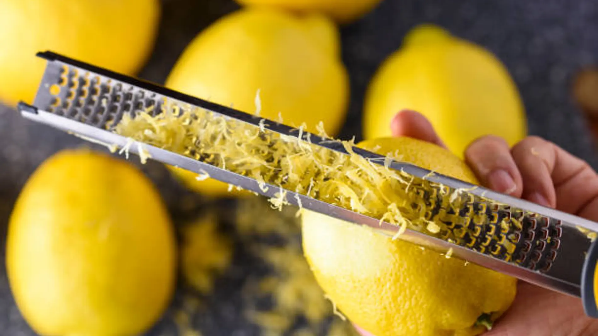 Hornear orégano y ralladura de limón: para qué sirve y cómo se utiliza