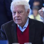 VÍDEO: Felipe González defiende la necesidad de preservar la "paz civil" y el "marco de convivencia pacífica"