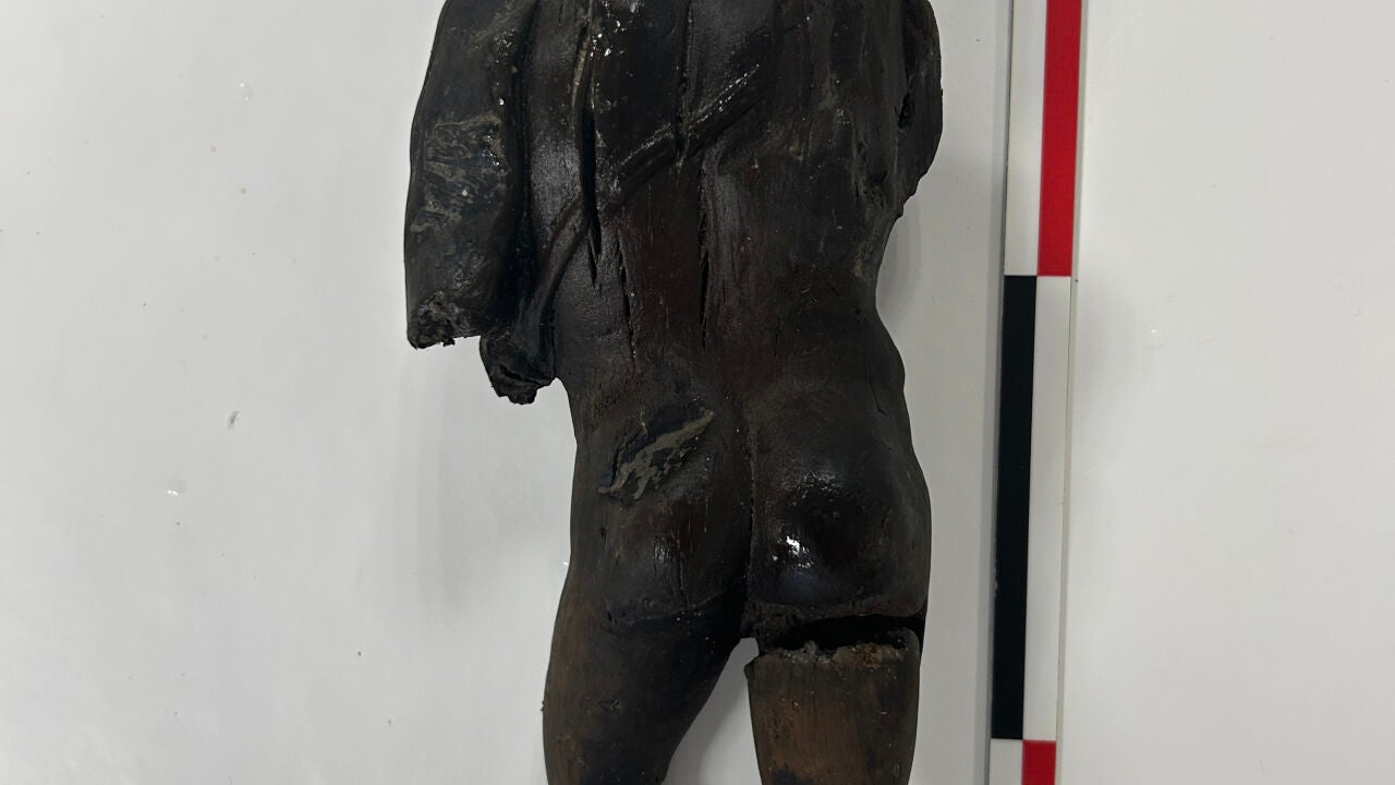 Descubren antiguos restos de madera en Ibiza que revelan secretos arqueológicos