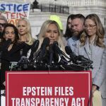 EEUU.- La congresista Marjorie Taylor Greene anuncia que dejará su cargo en enero tras su desencuentro con Trump