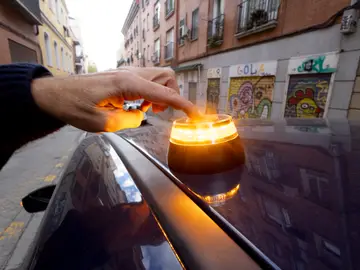 Obligatoriedad de la baliza V16 a partir del 1 de enero de 2026 Obligatoriedad de la baliza V16 a partir del 1 de enero de 2026