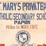 Cartel anunciador de la escuela católica de Nigeria donde se han producido los secuestros
