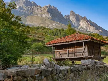 Vistas de Peña Ubiña Vistas de Peña Ubiña