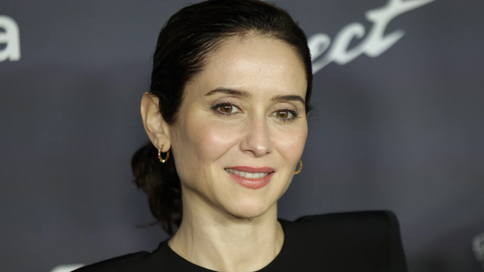 El vestido de Ayuso de 'efecto tipazo'.