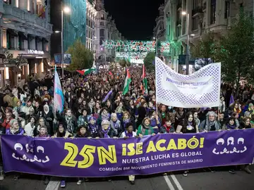 MADRID.-Más de 40 marchas en toda España teñirán este 25N de morado las calles en rechazo a la violencia de género MADRID.-Más de 40 marchas en toda España teñirán este 25N de morado las calles en rechazo a la violencia de género