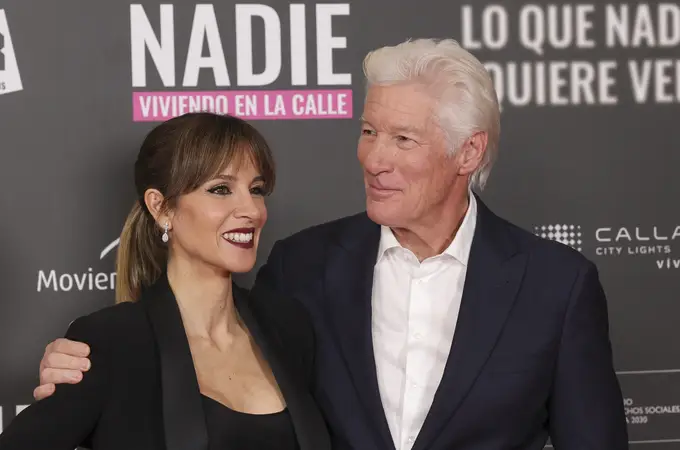 Alejandra Gere convierte su ‘total black’ en un gesto de elegancia y compromiso social Alejandra Gere convierte su ‘total black’ en un gesto de elegancia y compromiso social