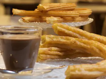 Así es la churrería más antigua de Canarias: tradición, historia y una mezcla inesperada Churros