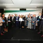 Foto de familia de los VII Premios Andalucía de LA RAZON