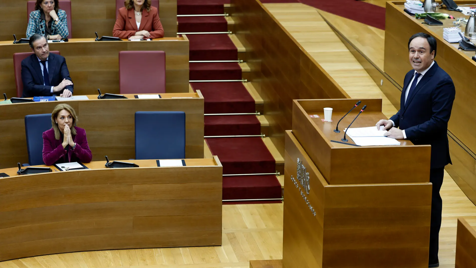 El escaño vacío de Mazón: justifica su ausencia y solo acudirá a votar a su sucesor