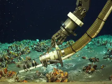 El dron submarino midiendo la temperatura en el fondo del océano Pacífico ROV Kiel 6000