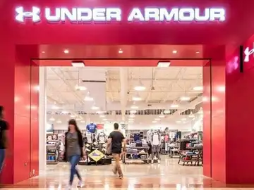 La alternativa a Nike y Adidas que los runners están recomendando para sumar kilómetros sin castigar los pies ahora al 40% Under Armour