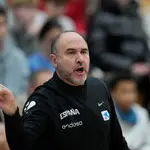 Chus Mateo, en su tercer partido como seleccionador español