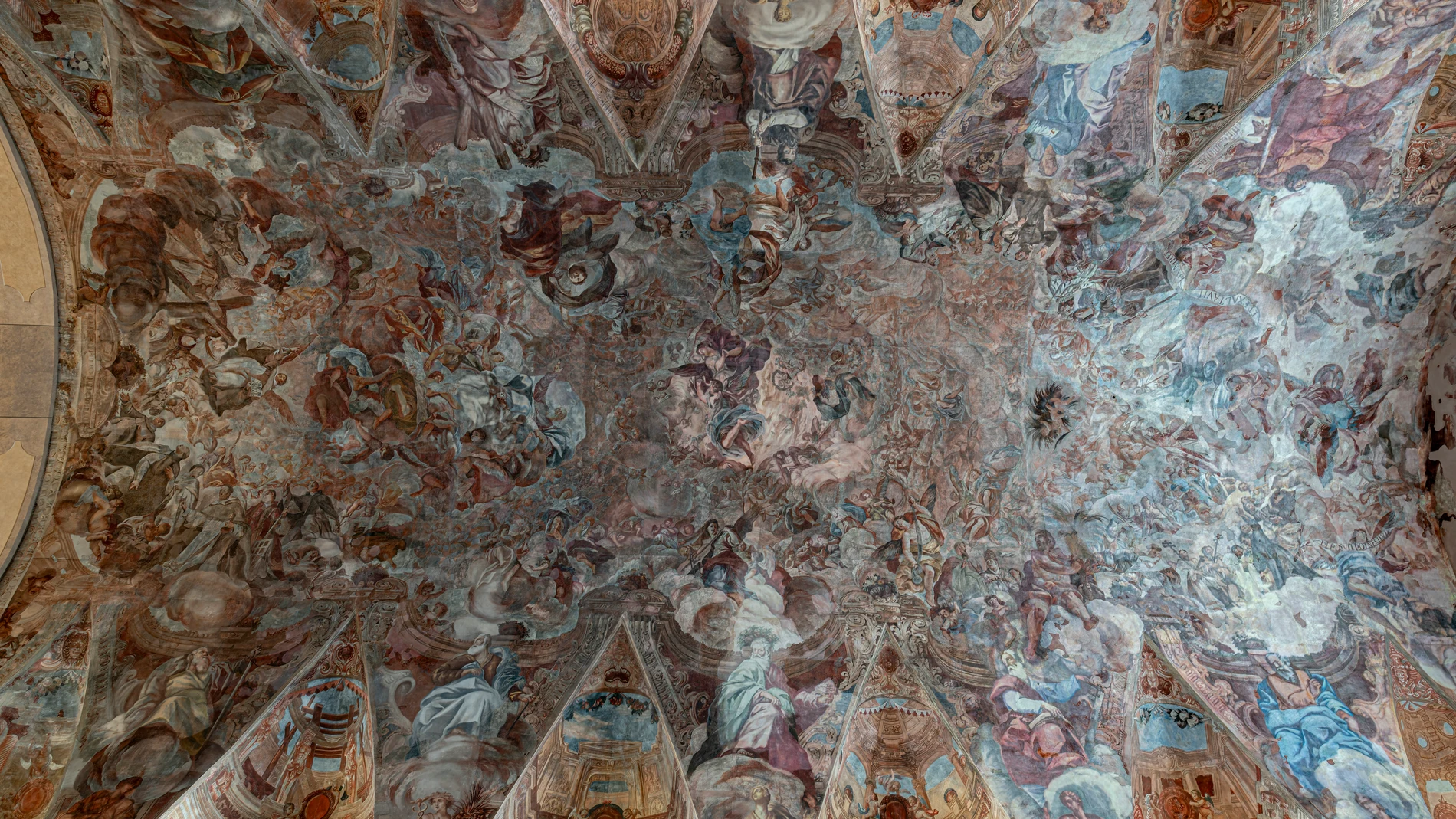 La bóveda restaurada de la Iglesia de los Santos Juanes