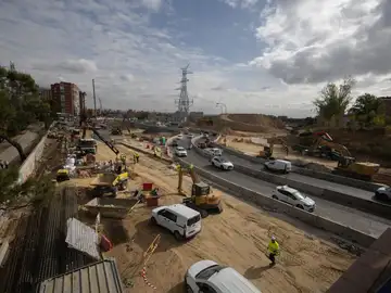 La circulación se desviará a la calzada sur desde el lunes al adelantarse un mes la excavación del túnel de la A-5 La circulación se desviará a la calzada sur desde el lunes al adelantarse un mes la excavación del túnel de la A-5
