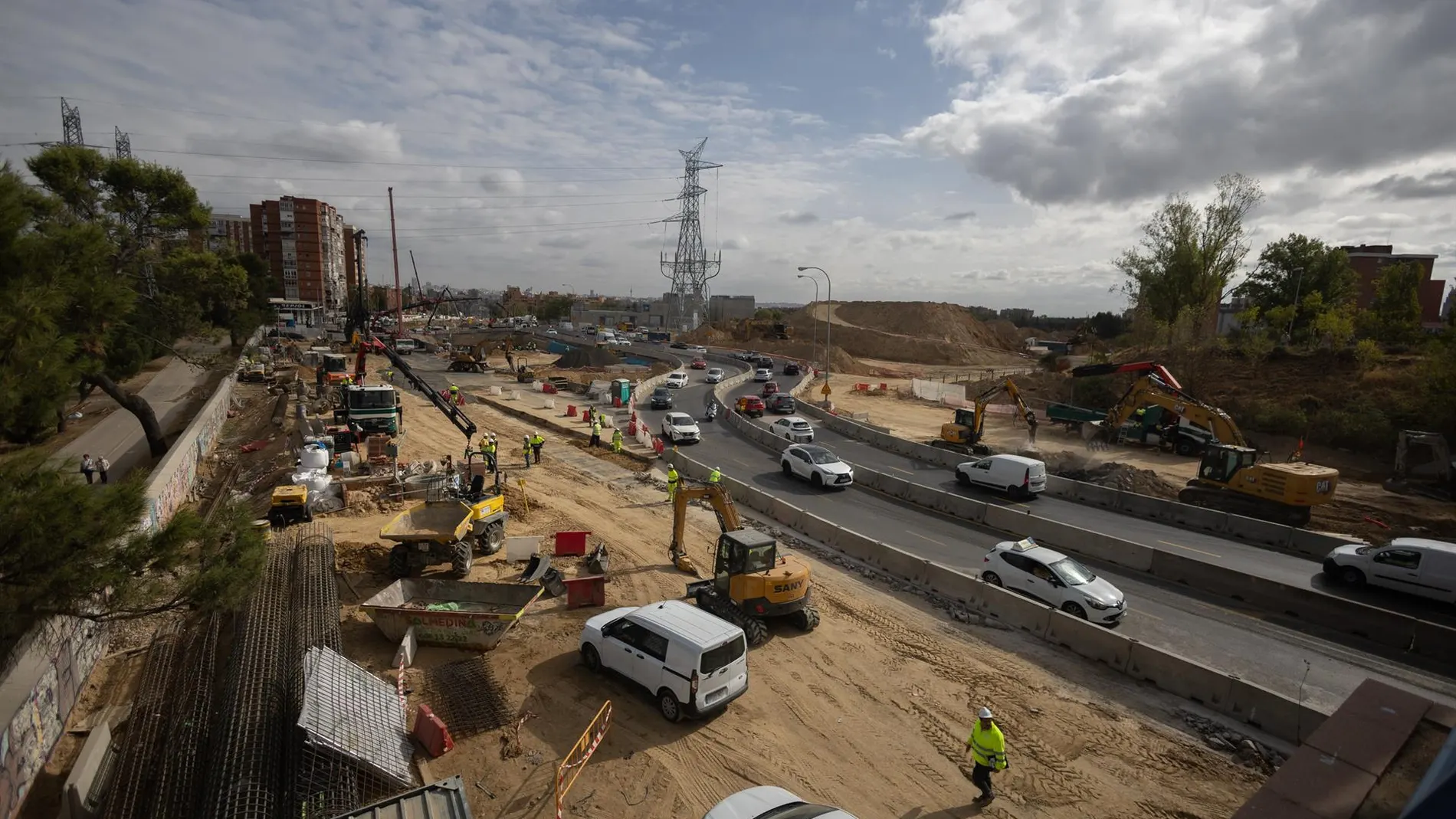 La circulación se desviará a la calzada sur desde el lunes al adelantarse un mes la excavación del túnel de la A-5