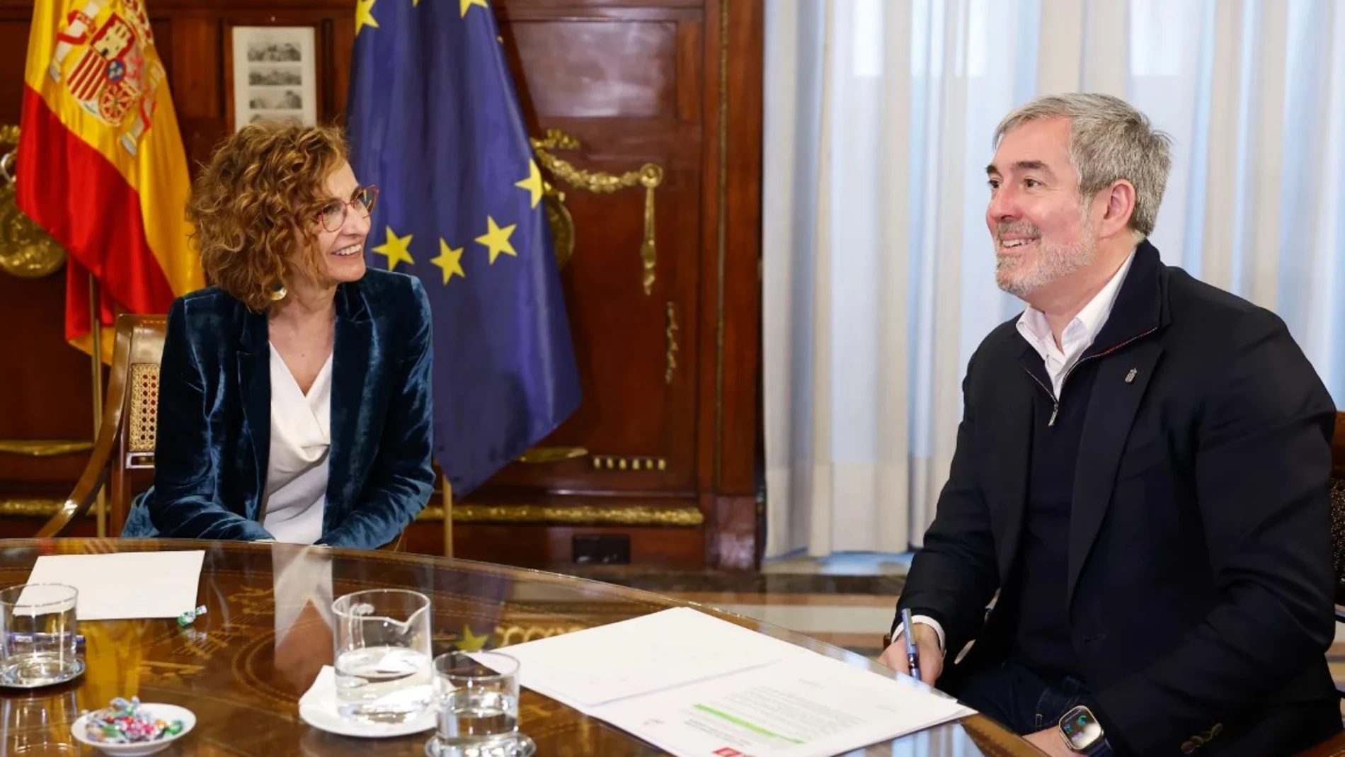 María Jesús Montero y Fernando Clavijo en una reunión