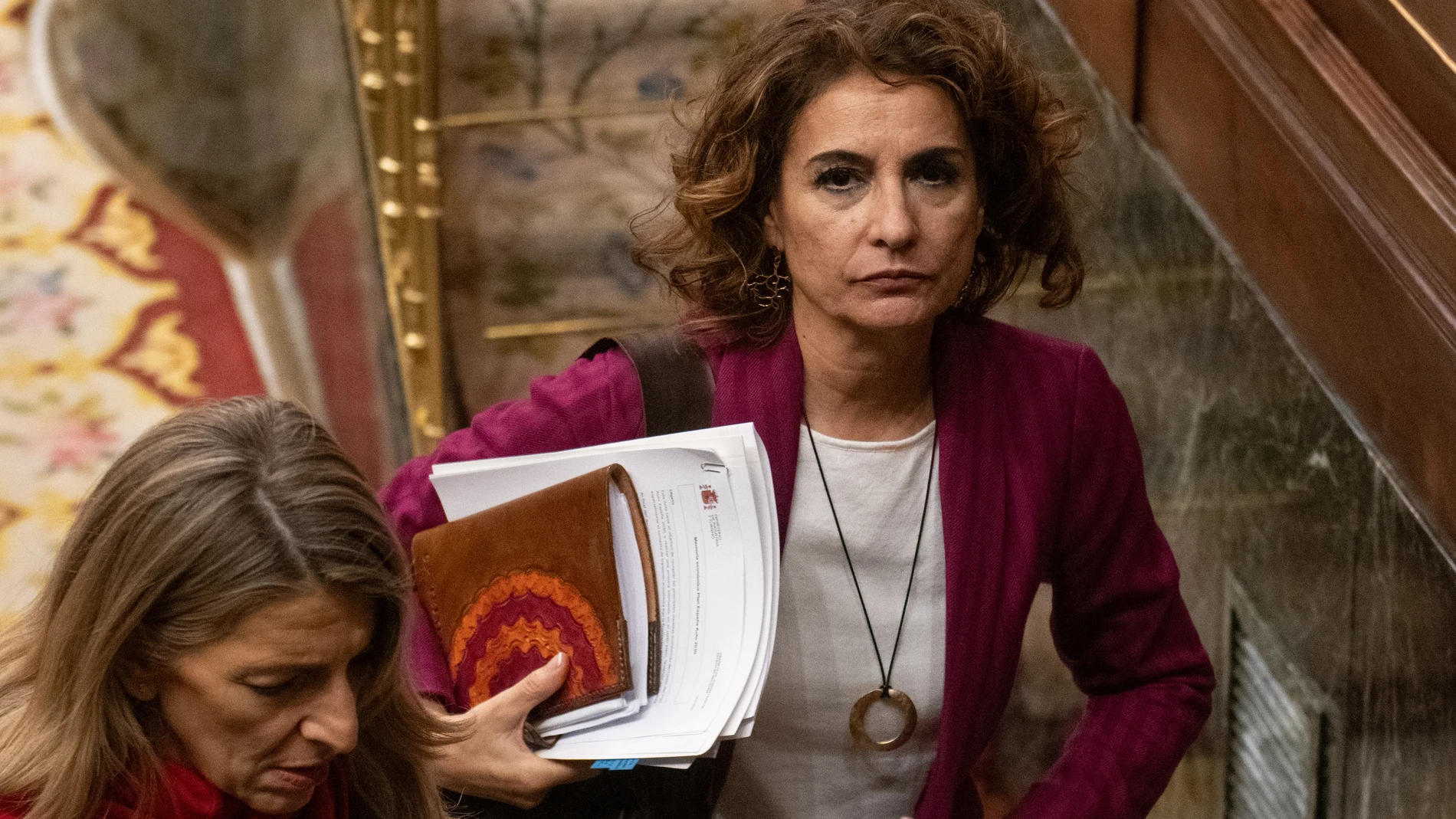 La vicepresidenta primera y ministra de Hacienda, María Jesús Montero, una sesión plenaria, en el Congreso de los Diputados, a 27 de noviembre de 2025, en Madrid (España). El pleno del Congreso debate y vota hoy los objetivos de estabilidad presupuestaria y de deuda pública para el conjunto de las administraciones entre 2026 y 2028, que es el paso preliminar a la presentación de los Presupuestos Generales del Estado de 2026, sin que haya una mayoría suficiente para que se aprueben ante la fal...