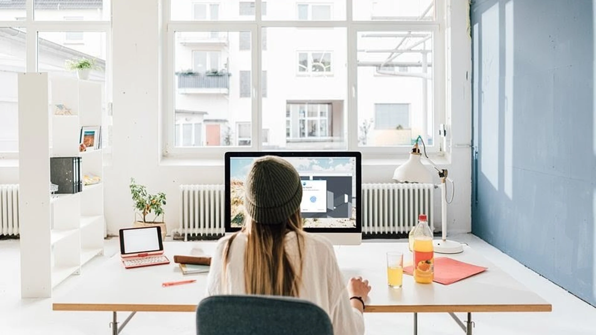 Recurso de persona delante de un ordenador Francisco J. Olmo / Europa Press 27/11/2025