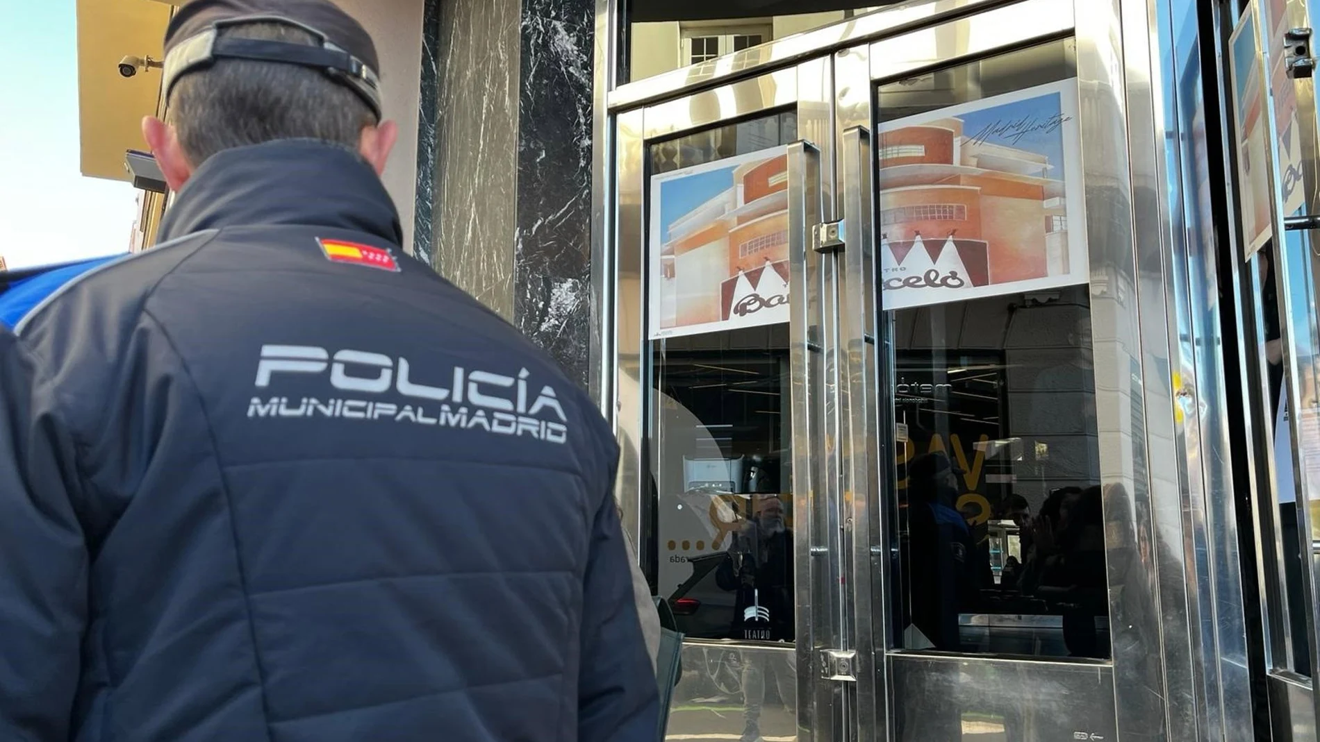 El Ayuntamiento de Madrid precinta el Teatro Barceló por exceso de aforo