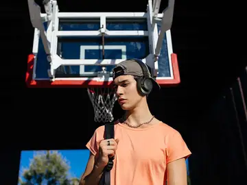 Los auriculares JBL Tune 720BT son cómodos y ligeros Los auriculares JBL Tune 720BT son cómodos y ligeros