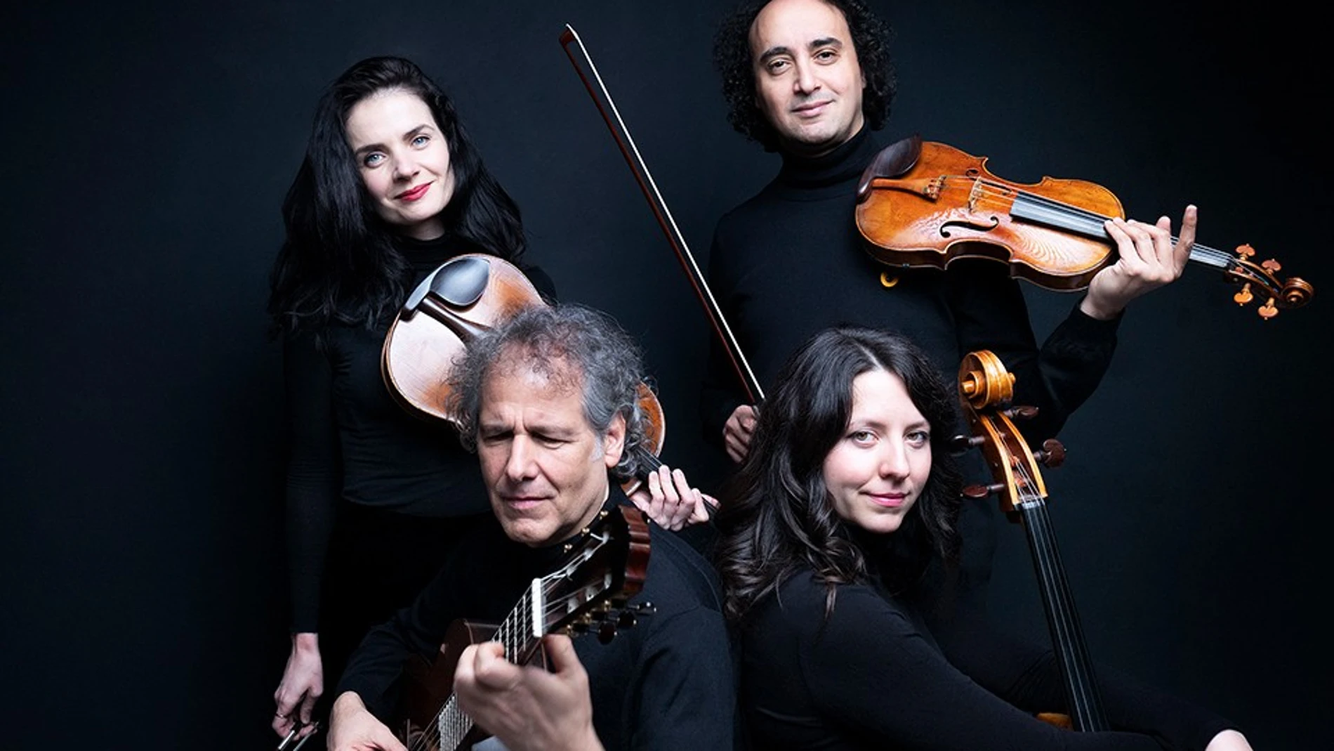 Paganini Emsemble Viena, al frente de la cual está Mario Hossen