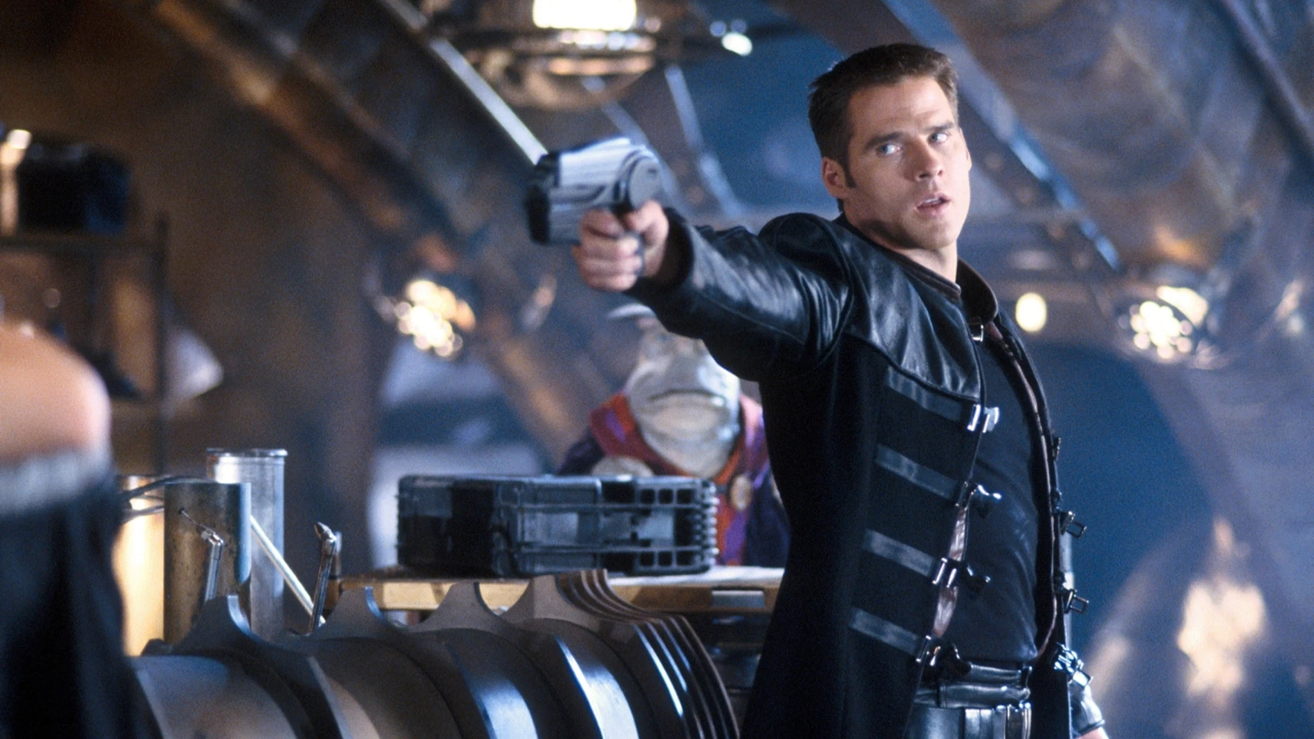 John Crichton se enfrenta a lo desconocido tras ser lanzado al otro extremo de la galaxia