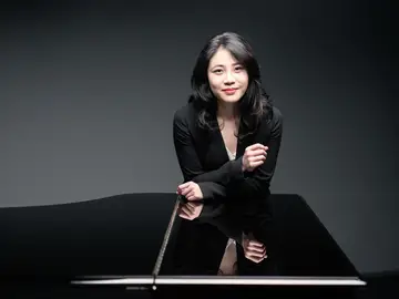 La pianista Zee Zee realiza su debut en los recitales en el Centro Cultural Miguel Delibes La pianista Zee Zee realiza su debut en los recitales en el Centro Cultural Miguel Delibes